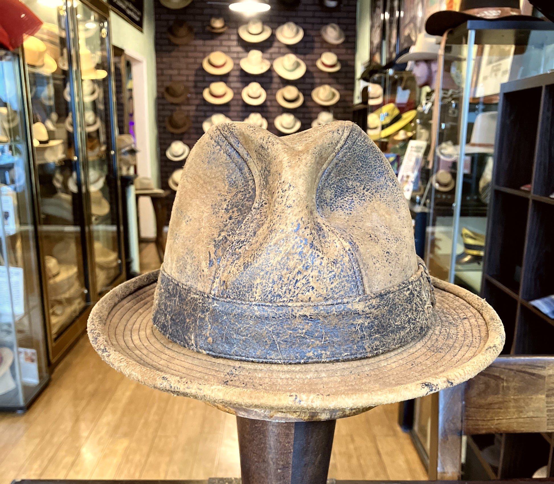 The Mickey (Distressed Suede Leather) – BaronHats